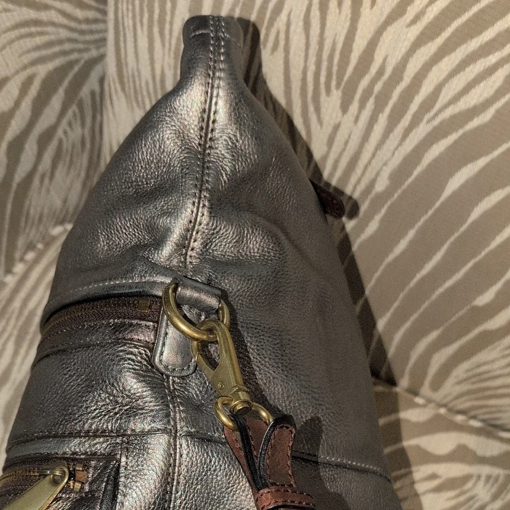 Fossil Metallic Gray Leather Explorer Crossbody Messenger Shoulder Bag